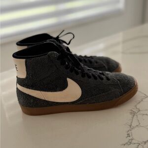 Nike Grey and White suede Sneakers